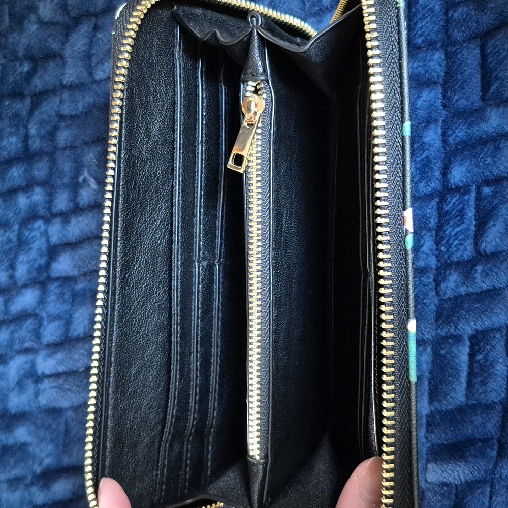 Floral Black Tri-Zippered Wallet From Indigo, New With Tags - Picture 6 of 12